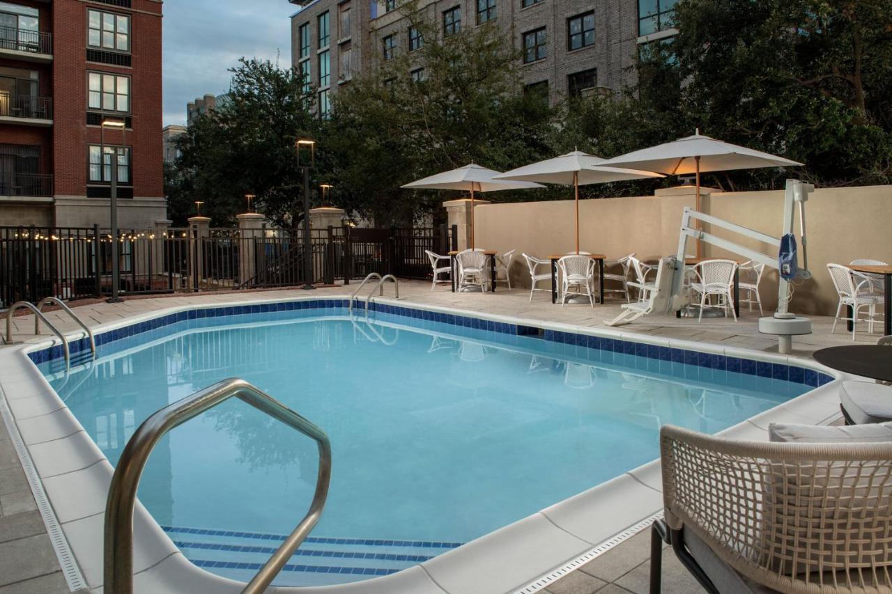 Courtyard By Marriott Savannah Downtown - Historic District Exterior photo